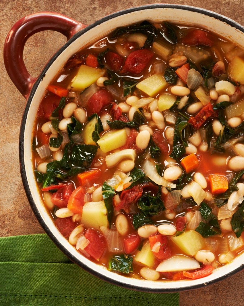 Portuguese Kale & White Bean Soup